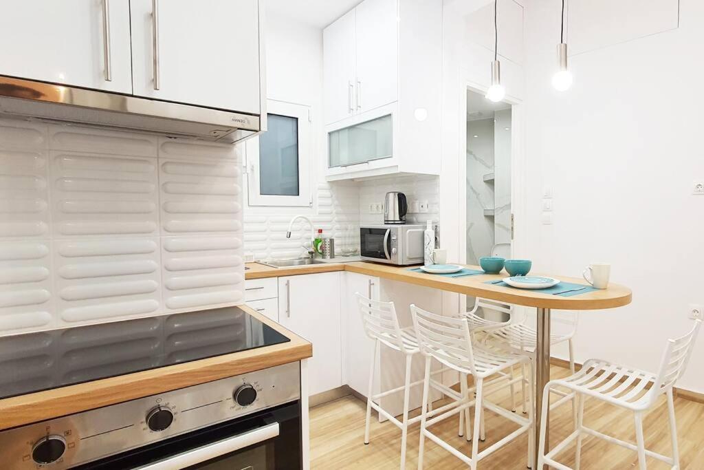 Acropolis Thisio Apartment 2 Bedrooms 2 Bathrooms Афины Экстерьер фото