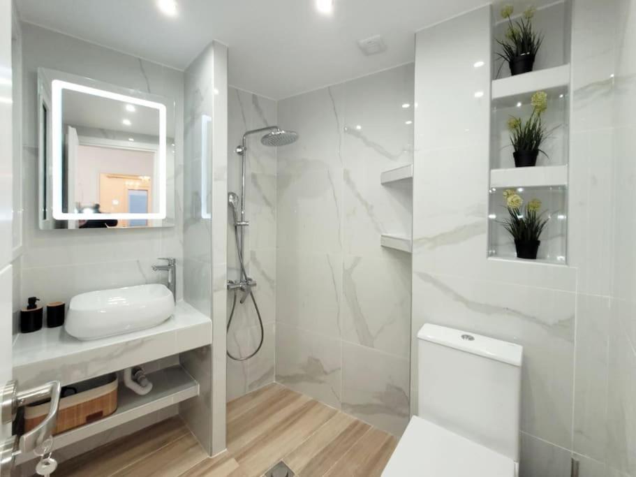 Acropolis Thisio Apartment 2 Bedrooms 2 Bathrooms Афины Экстерьер фото